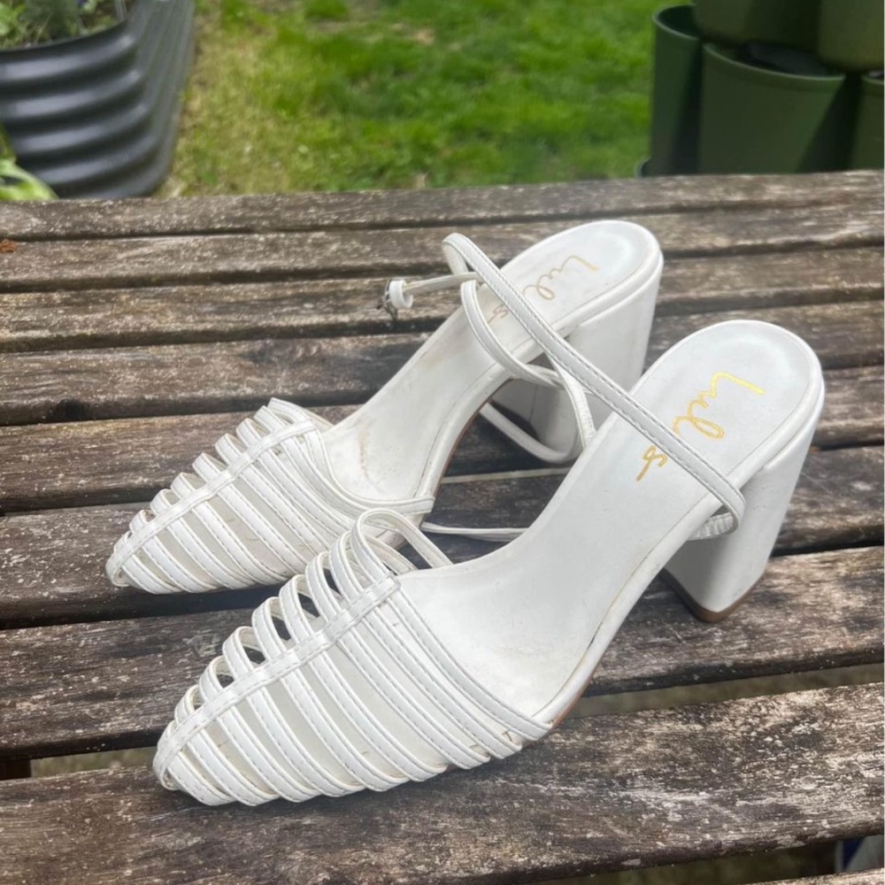 Lulus White Pointed Toe Strap Heels Women’s Size 8